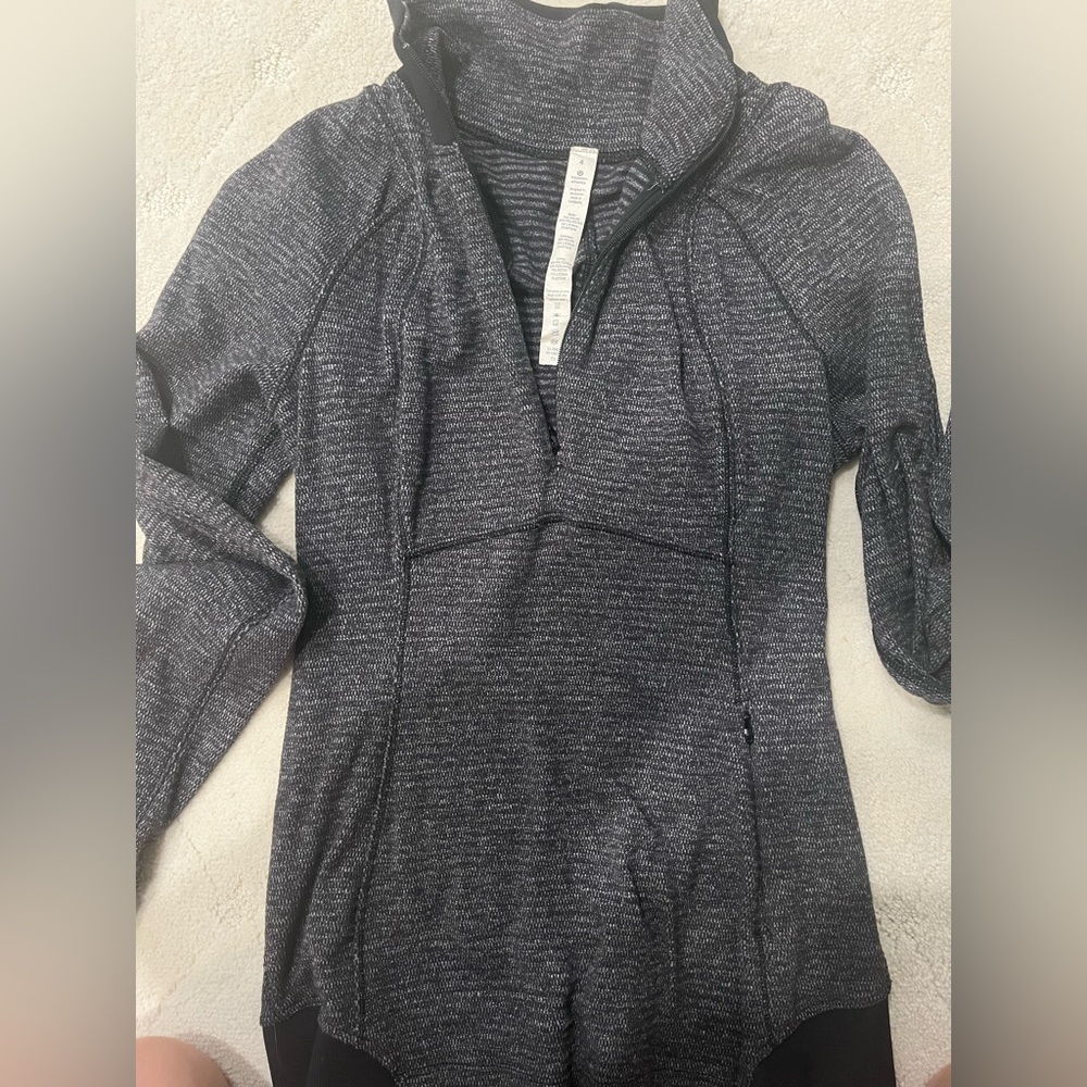 Lululemon Runderful Running Jacket - Picture 7 of 8